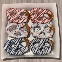 Patriotic Chocolate-Covered Pretzels
